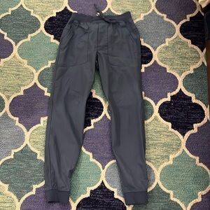 Lululemon men’s sweatpants size small. Lightly worn (<10 times)